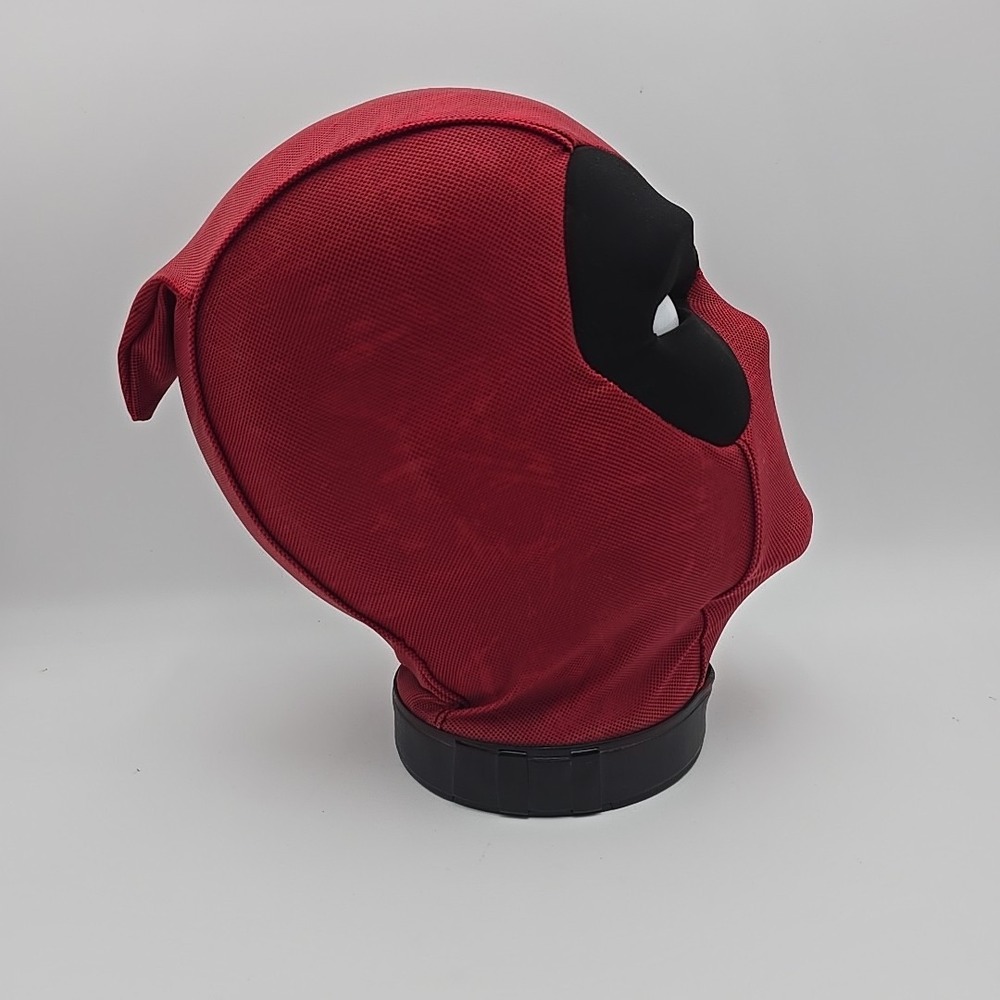 Hasbro Marvel Legends Interactive Electronic Deadpool's Head Tested -‎ See Video - Picture 6 of 8